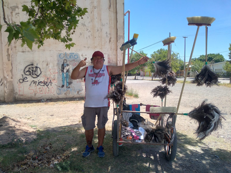 Ramón la rompe frente al Parque Central de Oro y en toda la zona.