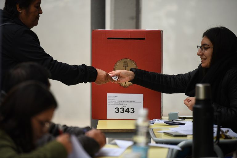 Las elecciones provinciales tuvieron un triunfo aplastante del peronismo en Tucumán (con el fracaso rotundo de Milei)