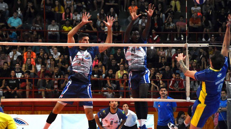 El Dino sufrió, pero al final doblegó al campeón  UPCN