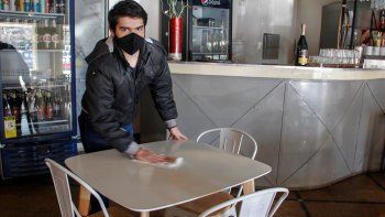 el viernes abren los bares con fuertes restricciones el viernes abren los bares con fuertes restricciones