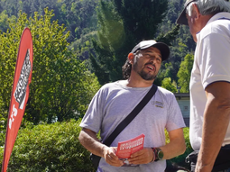 El candidato del Frente de Izquierda, se campaña por el sur de la provincia.