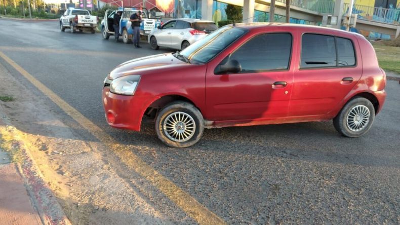 El conductor conducía con 1,99 gramos de alcohol en sangre. (Foto: Gentileza Centenario Digital) | LM Neuquen El conductor conducía con 1,99 gramos de alcohol en sangre. (Foto: Gentileza Centenario Digital)
