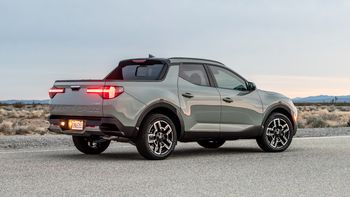 La Hyundai Santa Cruz se vende en Norteamérica y podría ser musa inspiradora de una de las nuevas pickups que desarrollarán para nuestra región. Foto: Hyundai. La Hyundai Santa Cruz se vende en Norteamérica y podría ser musa inspiradora de una de las nuevas pickups que desarrollarán para nuestra región. Foto: Hyundai.