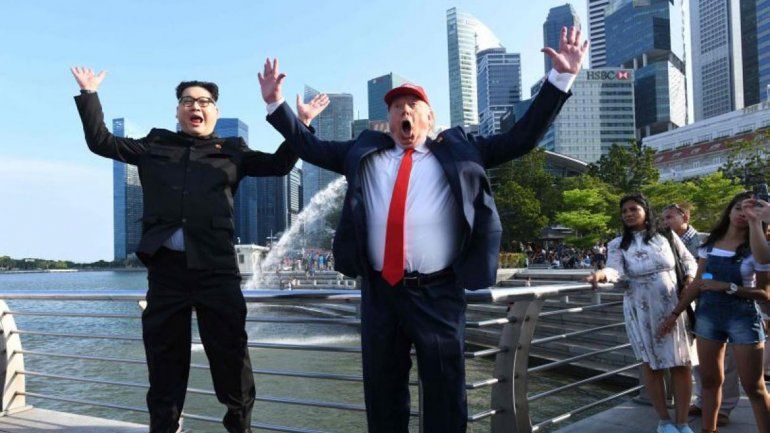 Falsos Trump y Kim hacen reír antes de la cumbre