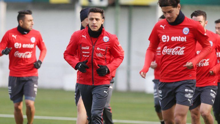 El equipo de Pizzi saldrá esta noche rumbo a San Diego.