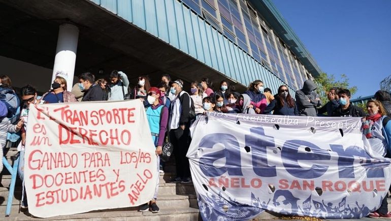 El transporte es uno de los puntos que suele enfrentar a ATEN y el gobierno. El transporte es uno de los puntos que suele enfrentar a ATEN y el gobierno.