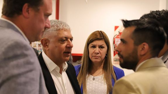 Gloria Ruiz y su equipo de abogados en medio del escándalo en la Legislatura