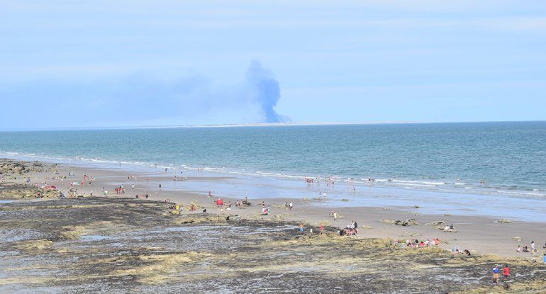 Incendio rural en el Puerto del Este.&nbsp; El humo se observó desde la playa de Las Grutas.&nbsp;