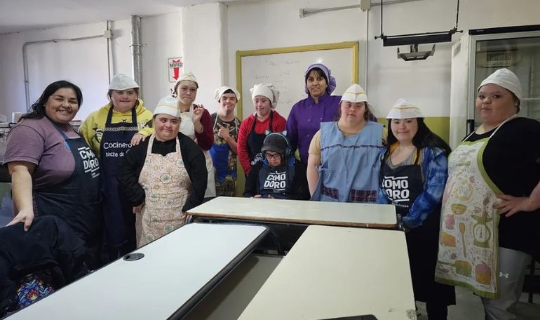 El equipo en pleno, en el CFP 652 de Comodoro Rivadavia. El equipo en pleno, en el CFP 652 de Comodoro Rivadavia.