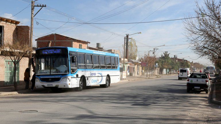 Un chofer de la empresa Expreso Colonia murió el jueves de un paro.