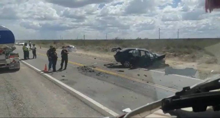 Ruta 22: viajaban hacia Neuquén y sufrieron un choque fatal