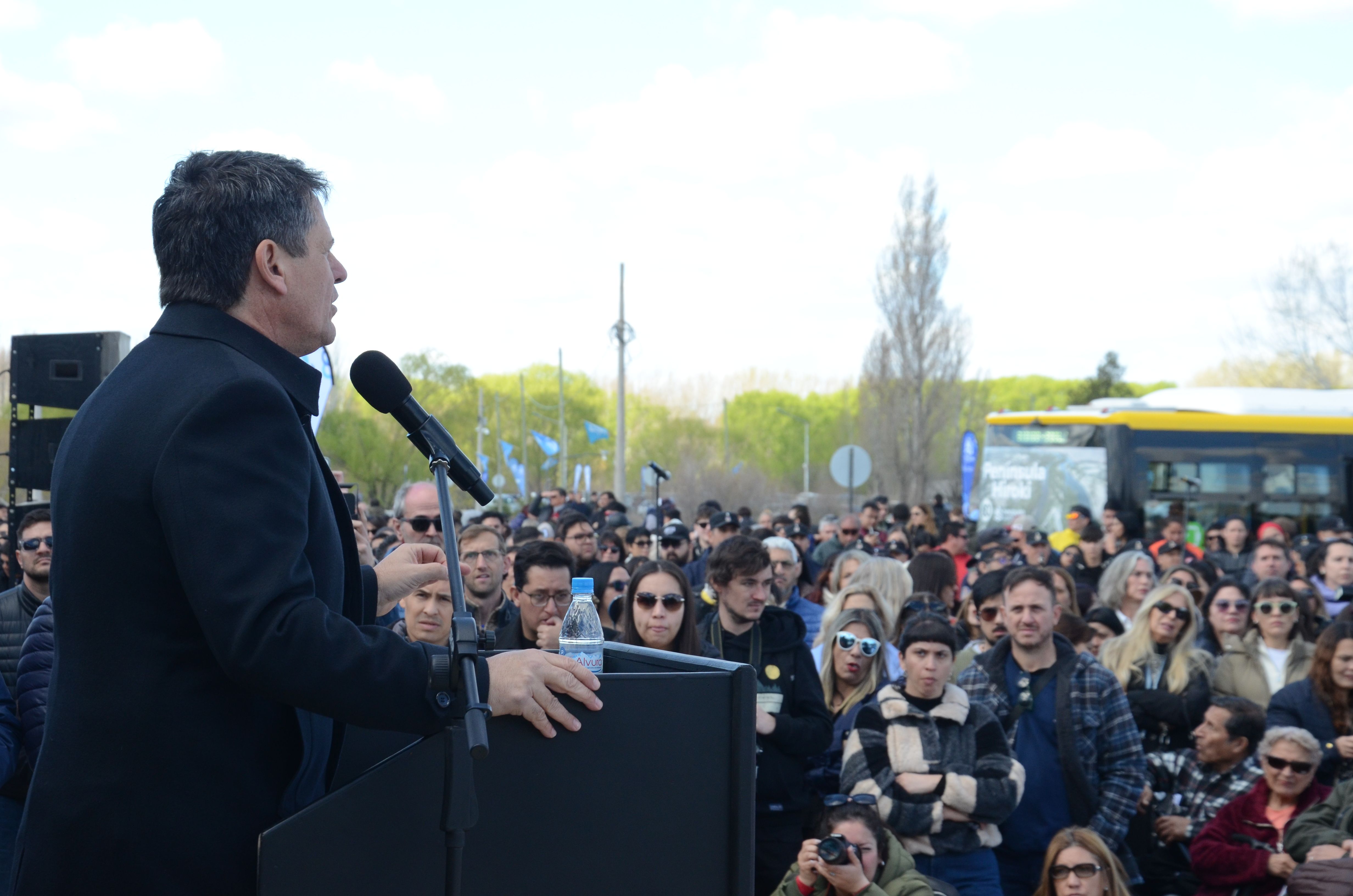 neuquen celebro sus 122 anos con una nueva obra sobre el rio y una mirada puesta en la ciudad del futuro