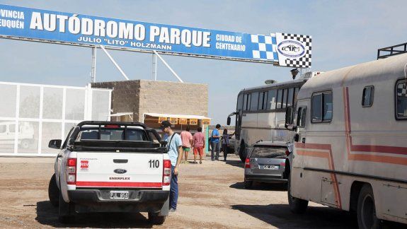 El autódromo abrió sus puertas y los fanáticos ya buscan un buen lugar para disfrutar el fin de semana.
