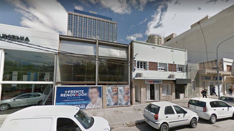 Hicieron un boquete para robar un Rapipago, sonó la alarma y tuvieron que escapar