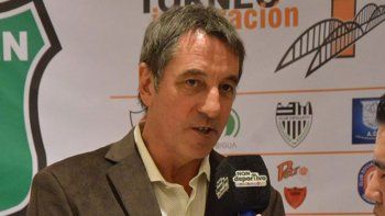 Comoli dice que la CABB lleva al abismo a las federaciones