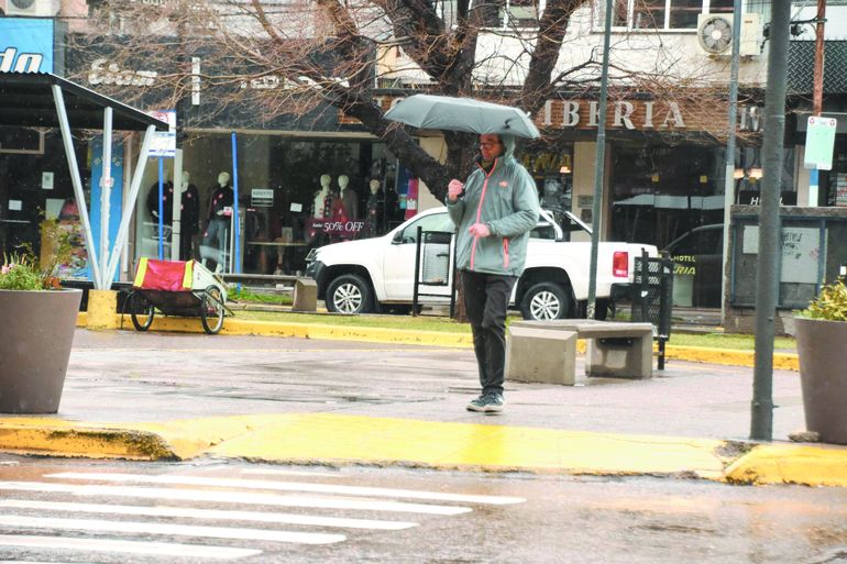 Se esperan lluvias aisladas en el comienzo de la semana en Neuquén. Se esperan lluvias aisladas en el comienzo de la semana en Neuquén.