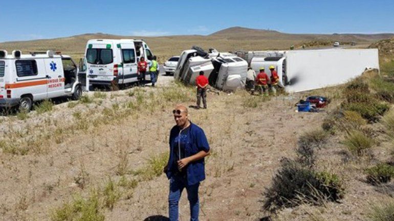 Tremendo vuelco de un camión en la ruta 237 dejó a un hombre con heridas leves