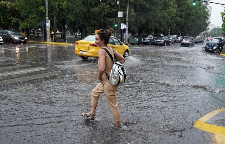 ¡Se largó con todo! Cómo seguirá la tormenta en Neuquén