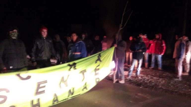 Desocupados levantan el corte sobre la Ruta 7 en El Chañar
