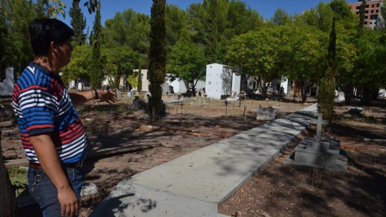 El Cementerio Central de Neuquén también está colapsado. Buscan incrementar el servicio de cremaciones.