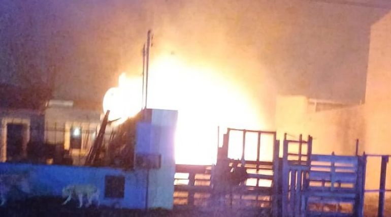 Murieron dos personas en un incendio en Río Gallegos. Murieron dos personas en un incendio en Río Gallegos.