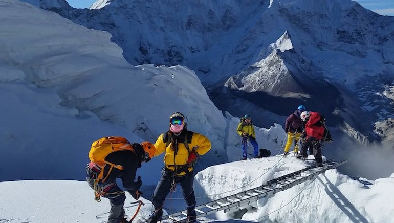Inspección de la ruta del pico Island por personal del SPCC Inspección de la ruta del pico Island por personal del SPCC