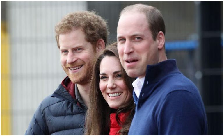 Harry junto a su hermano, William, y Kate Middleton. Harry junto a su hermano, William, y Kate Middleton.