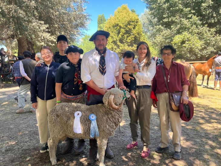 El legado familiar: Abel Martínez continúa la tradición ovina en la Cabaña Doña Amalia. El legado familiar: Abel Martínez continúa la tradición ovina en la Cabaña Doña Amalia.