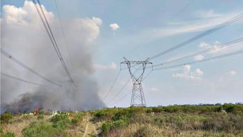 video: asi fue el incendio que dejo sin luz a gran parte del pais video: asi fue el incendio que dejo sin luz a gran parte del pais