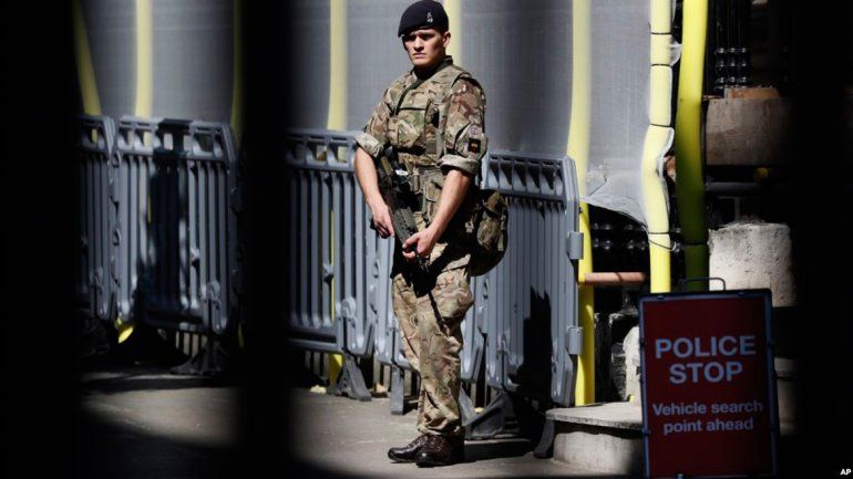 La policía británica dice haber desactivado lo relativo al plan.