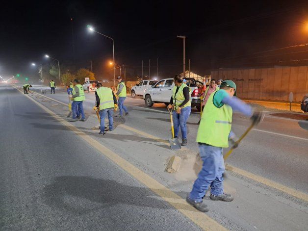 Sacaron un camión repleto de basura de la Avenida Mosconi