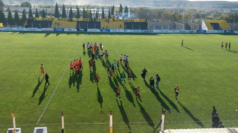 El Rojo neuquino se trajo un punto valioso de Puerto Madryn