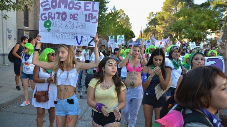 Uno por uno, los cinco femicidios que sacudieron a Neuquén en lo que va del año