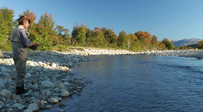Río Pico es famoso como destino de pesca, bajo estrictas reglas de preservación y con autorización oficial: salen truchas marrón, arcoíris y fontinalis. Río Pico es famoso como destino de pesca, bajo estrictas reglas de preservación y con autorización oficial: salen truchas marrón, arcoíris y fontinalis.