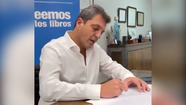 Massa presentó su libro y anticipó anécdotas de empresarios que pregonan la libertad y piden al Estado