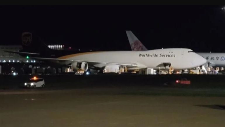 Milagroso aterrizaje en Taiwán: un avión golpeó la pista con su ala en medio de condiciones climáticas adversas