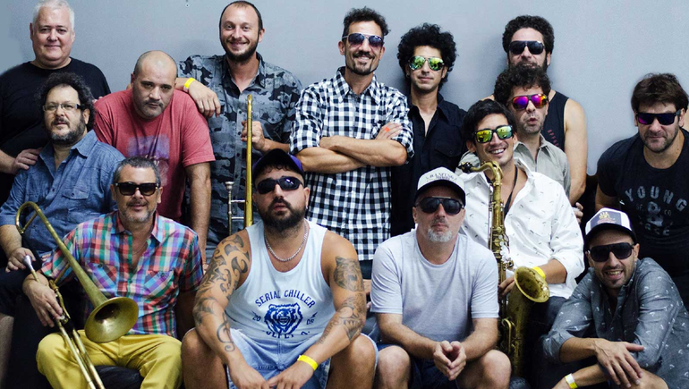 Fiesta con Dancing Mood