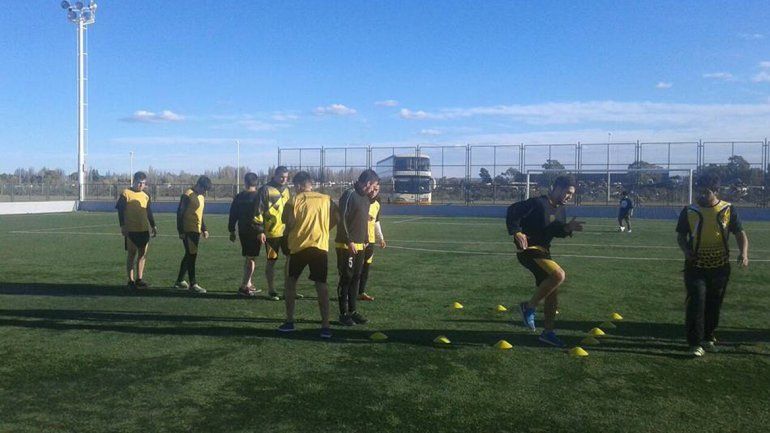 Pacífico se movió en Trelew para ultimar detalles en cancha de Racing.&nbsp;