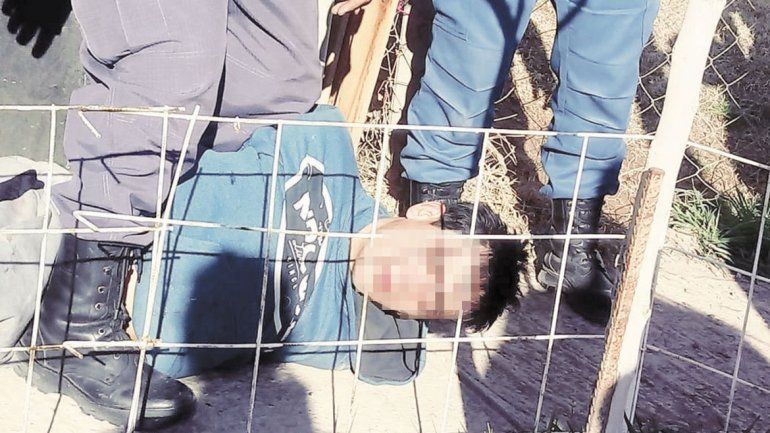 El joven fue atrapado por los vecinos y luego detenido por la Policía.