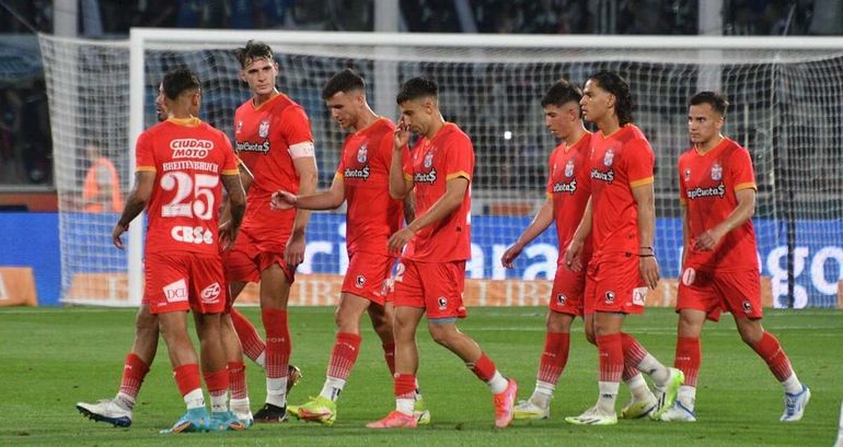 La estrepitosa campaña que consumó el primer descenso a la Primera Nacional