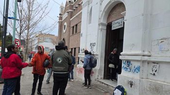 brindan atencion medica a personas en situacion de calle en la catedral de neuquen: dias y horarios brindan atencion medica a personas en situacion de calle en la catedral de neuquen: dias y horarios