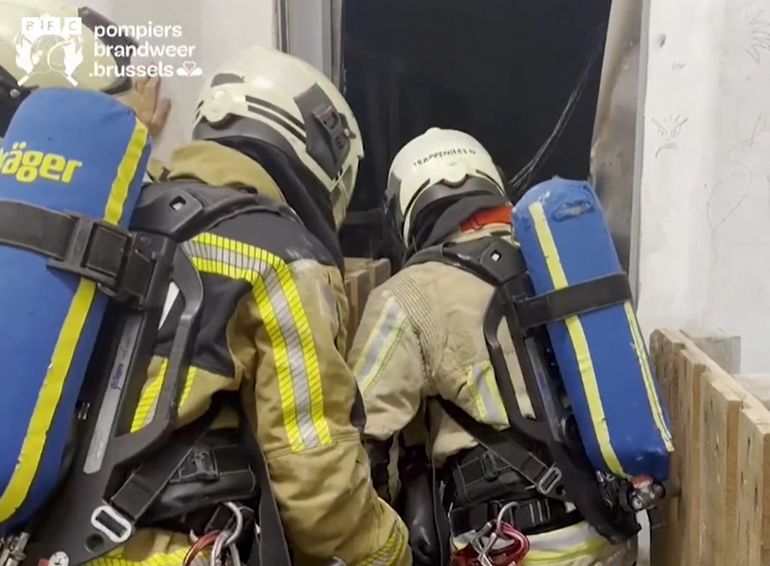 Seis trabajadores murieron en el hueco de un ascensor en medio de un incendio en Bélgica. Seis trabajadores murieron en el hueco de un ascensor en medio de un incendio en Bélgica.