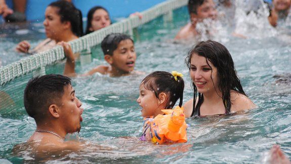 Las familias copan el balneario de Mariano Moreno