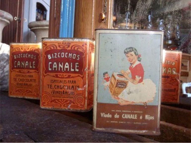 Las latas de galletitas Canale son de diferentes años