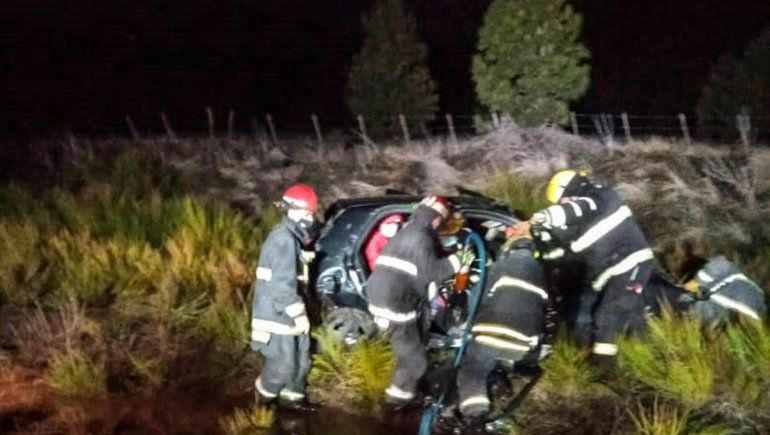San Martín de los Andes: dos heridos tras chocar con un caballo en la Ruta 40