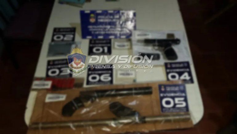 Encuentran armas y marihuana en un allanamiento por el robo a un deportista