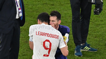 lewandowski revelo todo lo que le dijo al oido a messi lewandowski revelo todo lo que le dijo al oido a messi