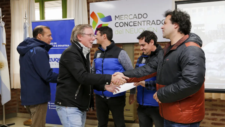 Nación garantizó a Neuquén los fondos de reconversión frutícola