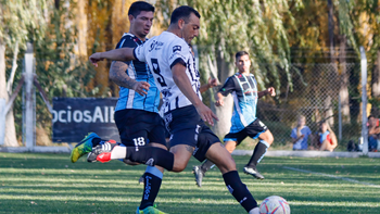 Ángel Prudencio jugó para Cipo en la Liga Confluencia. Foto: Anahí Cárdena Ángel Prudencio jugó para Cipo en la Liga Confluencia. Foto: Anahí Cárdena