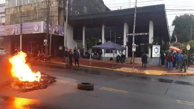 Tras el reclamo salarial y toma del Comando en Posadas